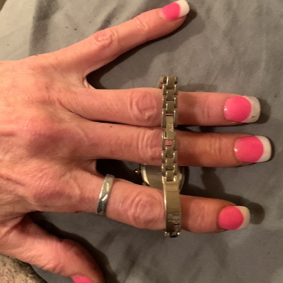 AK ANNE KLEIN VINTAGE/gold/Silver/Good clasp/beautiful condition/vintage Watch - Picture 3 of 9